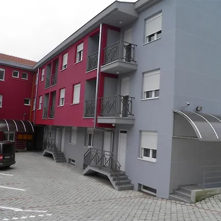 Zmajevo Gnezdo 021 Bed & Breakfast
