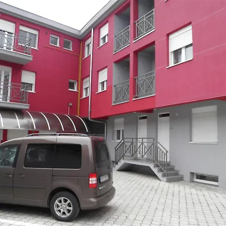 Zmajevo Gnezdo 021 4* Sremska Kamenica