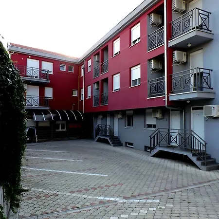 فندق مبيت وإفطار Zmajevo Gnezdo 021 4*