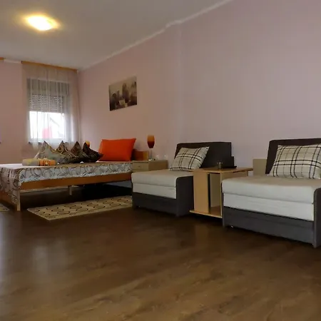 فندق مبيت وإفطار Zmajevo Gnezdo 021 4*