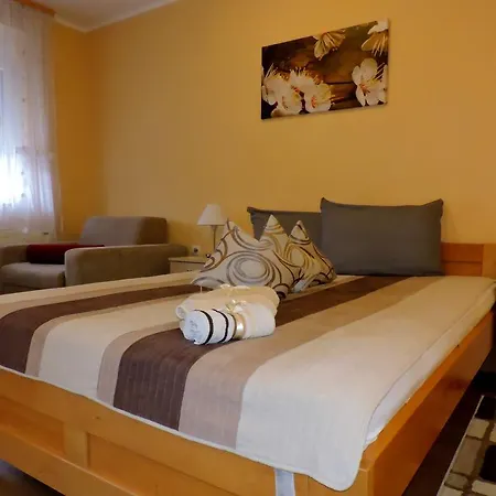 فندق مبيت وإفطار Zmajevo Gnezdo 021 4*